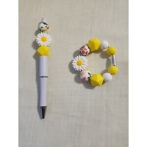Bead Pen & Cup Charm Matching Combo Floral Daisies Yellow & White Silicone